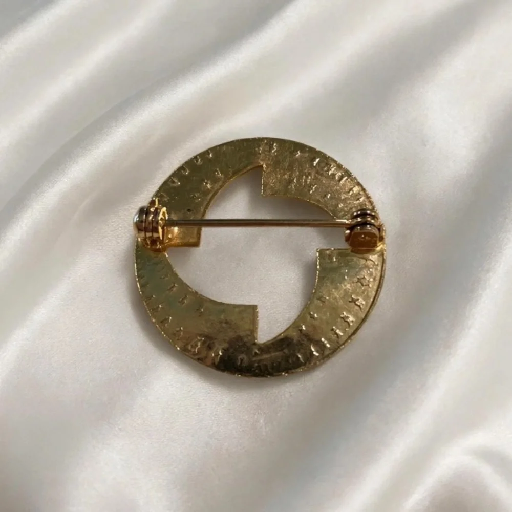 Gold Pearl Accent Circle Brooch